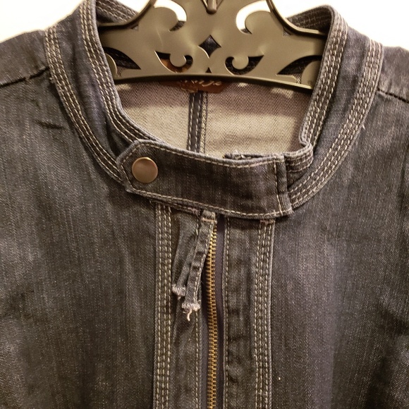 Denim jacket - Picture 3 of 4